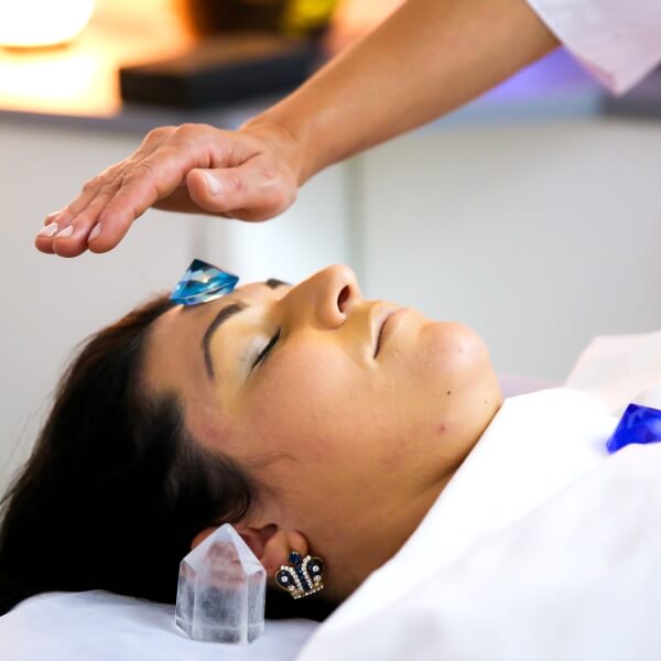 Massagem com Reiki - Revita Massoterapia e Massagens Terapêuticas e Relaxantes
